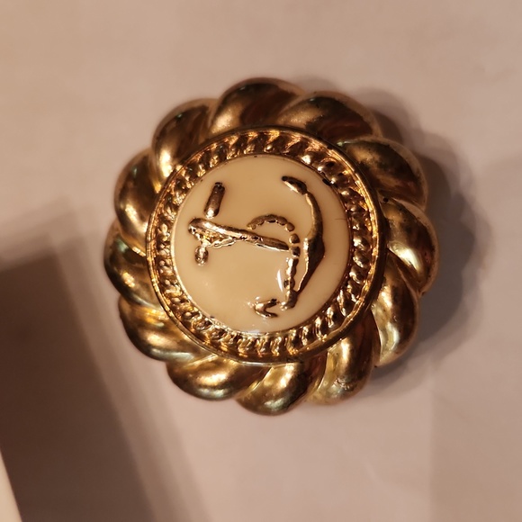 Vintage clip on button cover necklace lot - Picture 2 of 7